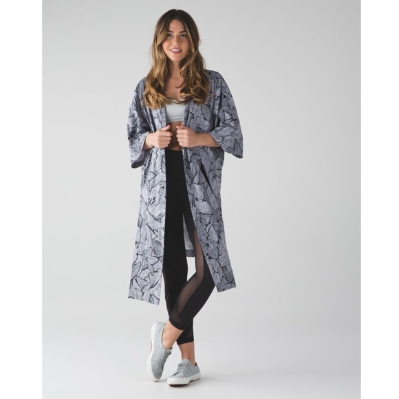 Lululemon Wanderlust Swift Ultra Light Yoga Haven Kimono Dottie Tribe Size 6 - Picture 1 of 14